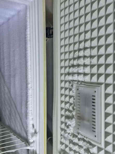 مجمدة شغالة ع الفحص السعر 175بي مجال العنوان جغيفي الأولئ ***********
