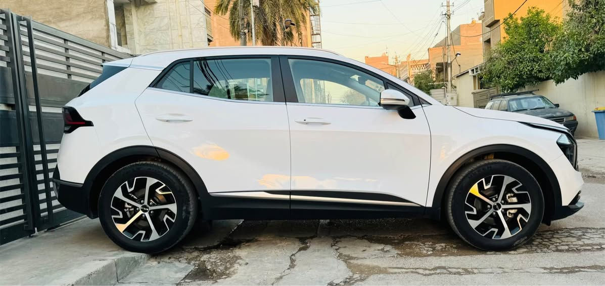 سلام عليكم
🚗 للبيع– كيا سبورتج 2025 خليجي 
📍 وكالة Nim – رقم أربيل تريد تحويل او وكالة 
🚘 ماشية 25 كم
🪪 السياره بيها ضمان للصيانه  
مواصفات السياره
  تحكم استيرن / شفتات استيرن / امرايات شفط / اشاير بالمري / ويل كب 18 / كامره خلفيه دوراره / نقطه عمياء ورادار /  اوتو ستوب /هندبريك بصمه 
/ ٤ انظمة قياده /  مخارج usp / تشغيل عن بعد وبصمات عدد 2 / اناره ترحيب/ حساسات خلفيه 
السعر 228$ وبي مجال  
الاستفسار *********** بغداد, العراق
