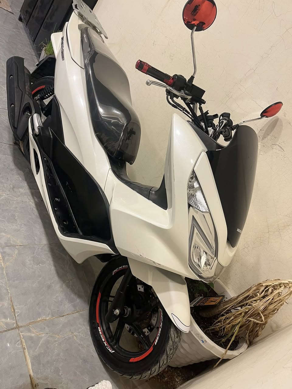 السلام عليكم ماطور بيسي اكس 150نضافة100/100حساس زدحام ستاند حساس اشاير الماطور جديد المكان سامراء الرقم (***********)،،،،،،
