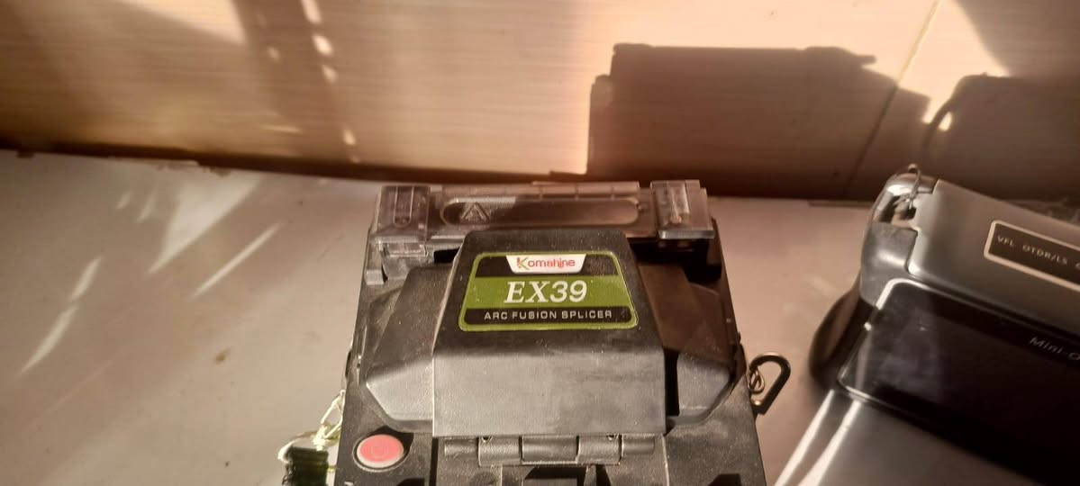 تحياتي للاحبة اخواني مجموعه اغراض للبيع كلها ضمانك شهر تحت كل جهاز السعر وتوصيل متوفر 
فحص متوفر مكاني بغداد حي الاعلام 
تواصل وات ساب ***********
