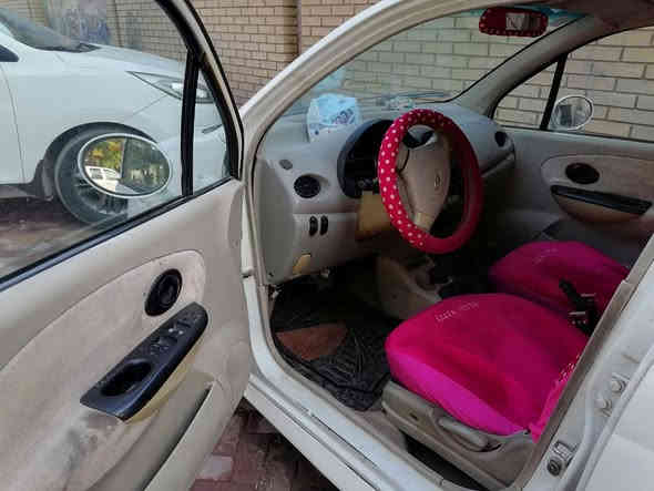 سياره كيو كيو بغداد الوزيرية كير اوتوماتيميك  استعمال بنات موديل 2010 محرك كير نظيفاتمبدل امور نواعم جدد و مبدل بطارية جديدة صارلهه اسبوع وتايرات جدد سنوية لحد 2030 باسمي تحويل ثاني  يوم السعر 25  قفل الي جاد فقط رجاءا هذا الرقم بي واتس ***********
