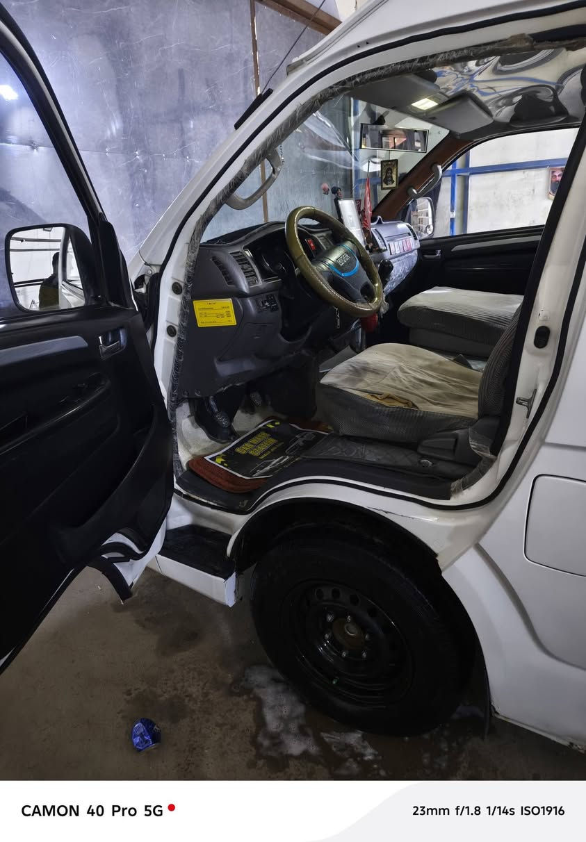 اسلام عليكم  مكلف بنشر هايكر2016 رقم بغداد بسمي   مكفوله من ضربه وصبغ حته دواير  مكفولات ميكانيك كله مكفول من كير ومكينه واكسل  تدفئه تبريد تخم تاير  نضيف صدر امامي خلفي جديد ودشمه نضيفه   مراوس بنيسان ناصي او نيسان زعره فقط
مكاني بغداد تقاطع النهروان 
***********
