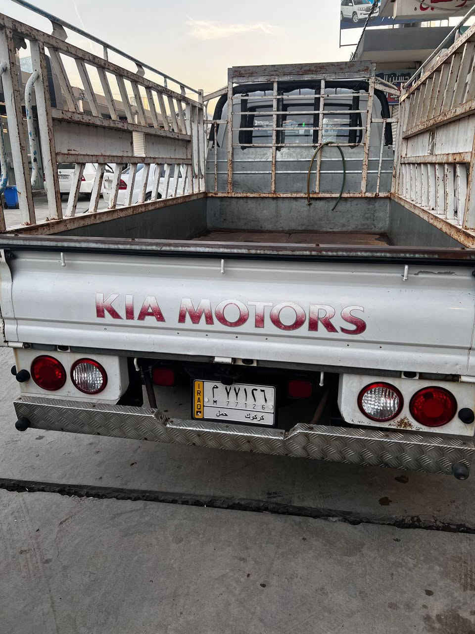كيا موديل 2018 محرك 2700 بيها شويه خياس الدوسه  باب السكن سياره باسمي شرط التحويل المحرك بخيط بخار ماكو تنقيص بس خيط بخار   السنويه صاقطه
بقيه التفاصيل ***********
