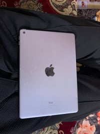 آيباد باد ٥ • ٣٢ • بطارية ٨٤
