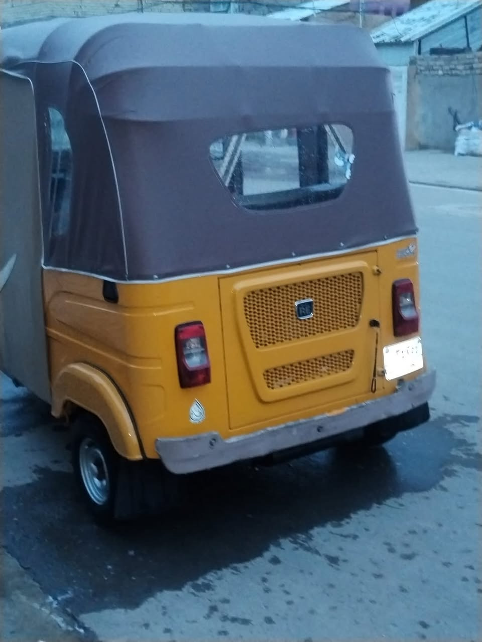 سلام عليكم تكتك للبيع مديل ٢٠٢٣ تكتك جديده مكفوله كفاله عامه ماعده مكينه مبدل بوشه وبستم ولباقي مكفول تجي وتشوف بعينك مكاني بغداد لشعله *********** 
لسعر 9
