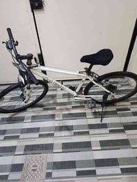 دراجه لويس حجم 26 ماركه عالميه دبل كدام كير فقاس ورا وكدام  اخذتها من ...