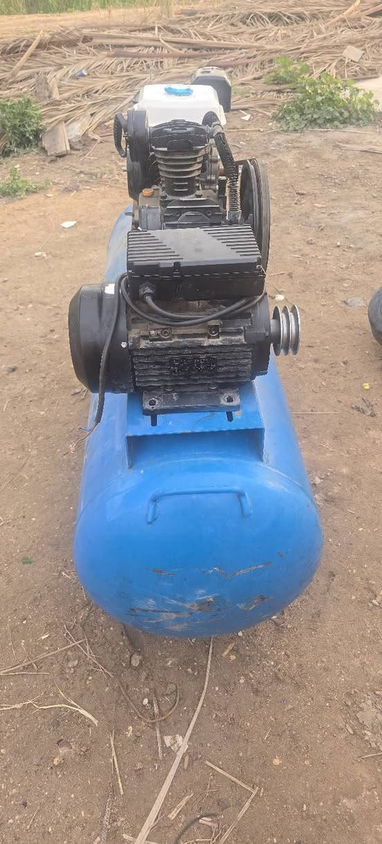 كنبريسر للبيع حجم ٣٥٠ عل فحص الشراي يجي خاص او ينتصل عله الرقم ***********العنوان حله السعر انتصل وتدلل انتصل واتساب وماسنجر حلة, بابل
