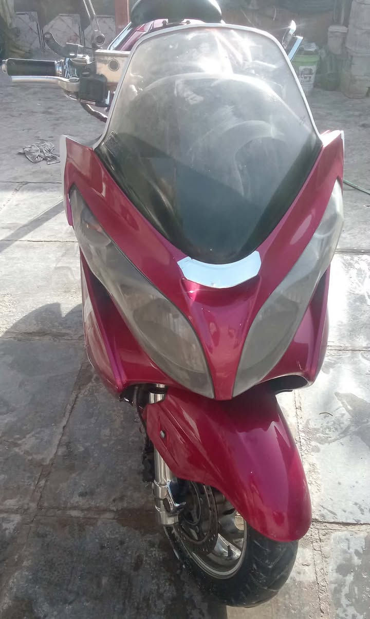 سكاي ربع بصمه للبيع 
دراجه شغالة محرك خير من الله 
بس بصمتها ضايعه وحورتها سويج عادي
وكابريتر مو نوزل  بس غراضها كلهن موجودات
السعر 500 وبيها مجال 
***********
