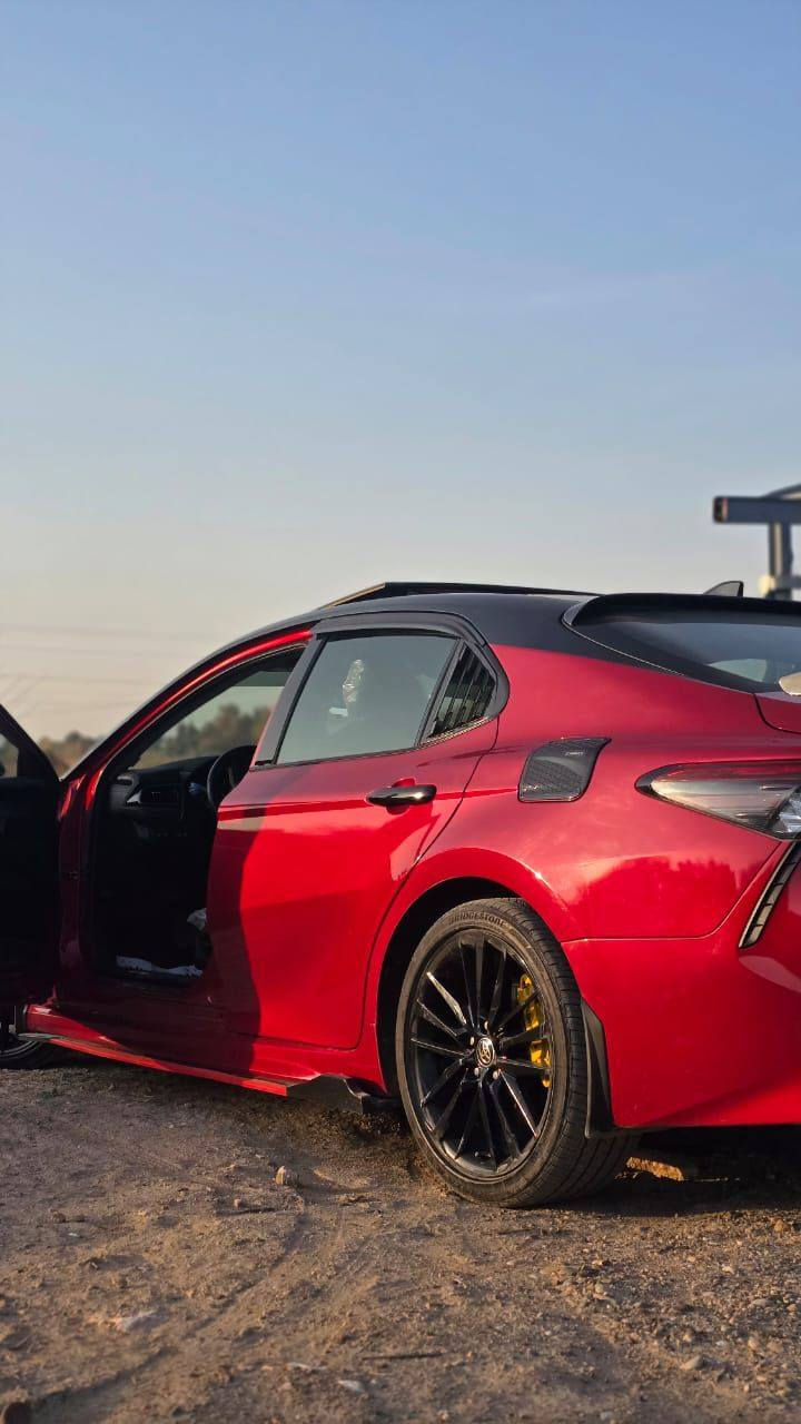 السلام عليكم
كامري موديل 23 فول مواصفات.
السياره مال بيت ربع متصرف عليها.
الضرر قطعتين مبدلات بلاد . بدون قطرة صبغ.  ماشيه 40الف 
السياره جاهزه ربع متصرف عليها رقم بغداد

السعر 250$ وبيها مجال. السياره موجوده بغداد

***********
