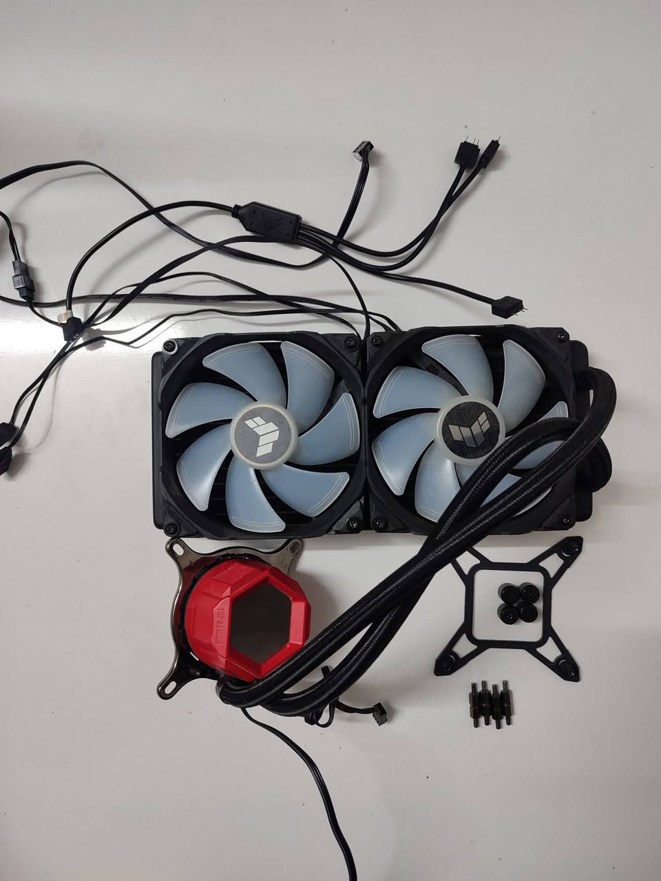 قطع للبيع توصيل موجود
RTX MSI 4060Ti 16G
600 الف 

GIGABYTE Z790 UD AC DDR5
250 الف

M.2 NVME 2T Samsung 980PRO 7000Speed
325 الف

Intel I7 12700K 
275 الف

Cooler Asus TuF 240MM
65 الف

Case Mass Black + 4 Fans RGB
40 الف

تواصل اتصال او وتساب 
***********
