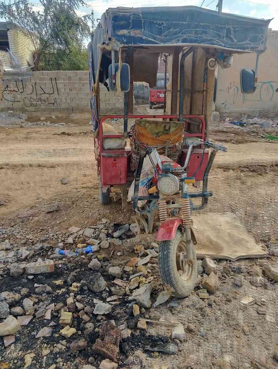 السلام عليكم ستوته للبيع نوع دايوان اوراق كامله العنوان سبع قصور شهر ابو علي رقم  بيها المكينه وتفلش الكير بس اول وثاني تمشي***********
