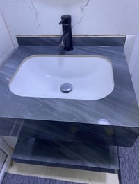 مغسلة مستعملة • نضيفة جدا • ما بيها كسور