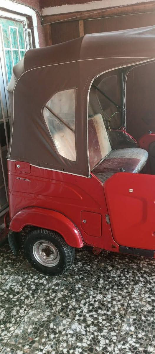 سلام عليكم تكتك واحد🛺 و عشرين تكتك نضيفه خير من الله  لتفاصيل رقم الهاتف📞 ***********
