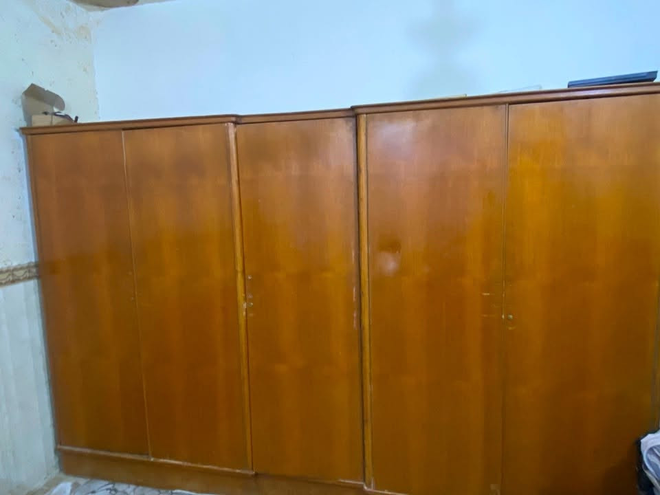 كنتور تسكام للبيع
يحتوي على 5 ابواب 
للتواصل ***********
