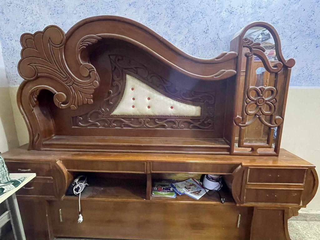 السلام عليكم غرفة مستعملة اخو الجديد تزكام ثقيلة قاطين شغل ثكيل السعر 900الف رقم الهاتف *********** عمارة, ميسان
