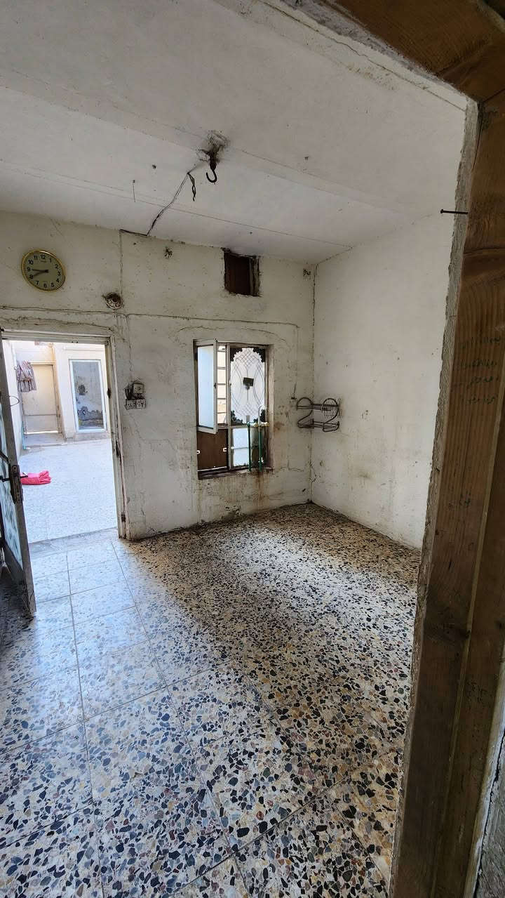 السلام عليكم نص قطعة شرك ٧٢متر داخل فرع قطاع ٤٧ قرب مدرسة الحمدانية (السعر ٨٨)
***********
