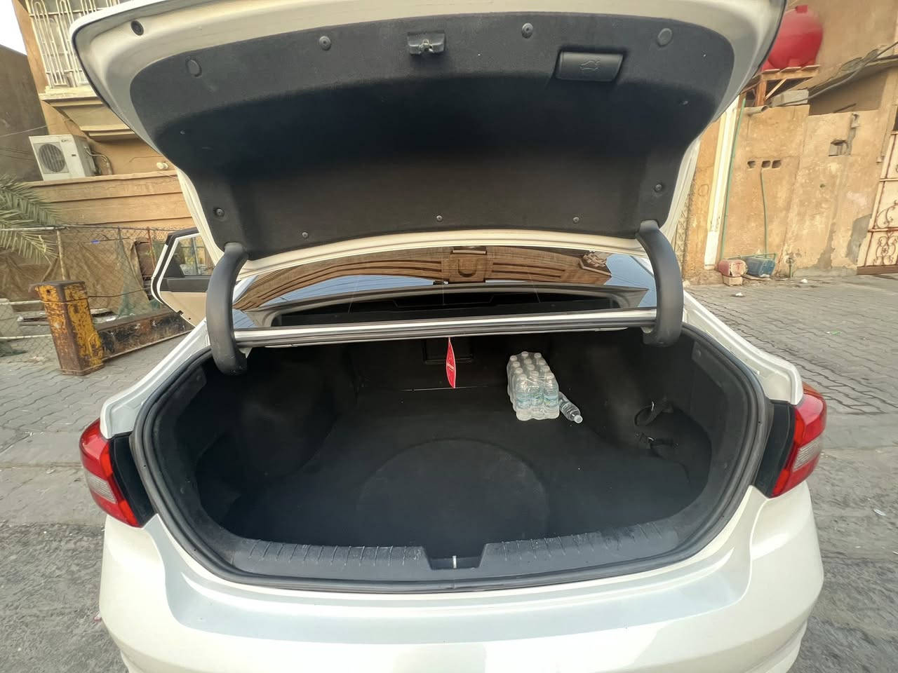 السلام عليكم سوناتا موديل 2016 خليجي بانوراما دبل كزوز فول تحكم ستيرن مري شفط رقم اربيل دولي بيها الجاملغ الامامي الايمن بي صبغ نص فقط بدون حادث الباب الخلفي والجاملغ الخلفي بي حادث مثل ماموضح بالصوره محرك 2400 دوش سياره جاهزه من كلشي بالحقيقه بعد احلى من الصور
السعر 163 وبيها مجال مامتواجد ع الفيس
الاتصال ***********
