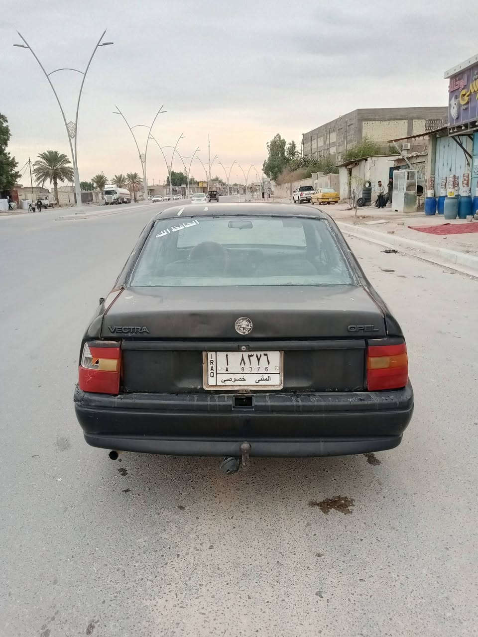 السلام عليكم ورحمه الله 
اوبل فكتره للبيع سيارة كير مكينه خير مناالله 
سيارة عوزها ترتيبات 
راعيها موجود ويداور شوكت مايعجبك 
المكان بصرة الزبير السعر ١٨ وبيها مجال للشراي 
***********
