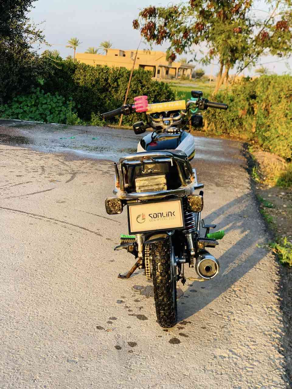 السلام عليكم للبيع دراجه تايكر 
موديل 2023 باب اول سونك محرك شرط لون اسود كهربائيات كلها شغاله وياله وتايرات جدد شاشه اكتروني شغاله مكاني تكريت الاتصال *********** متواجد نت أو تصال
