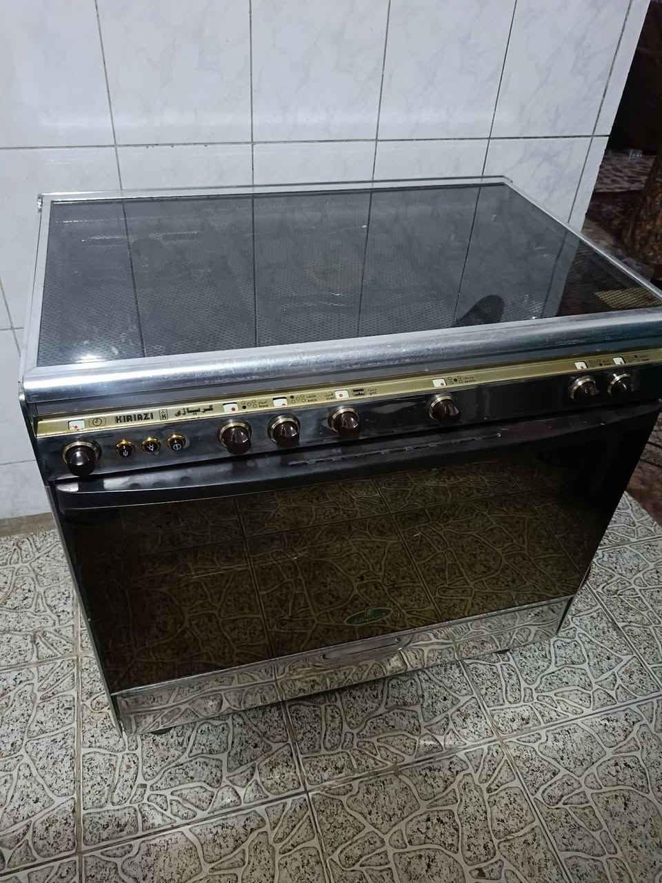 طباخ كريازي مصري 5 عيون نار زركه وعاليه غاز وكهرباء  شغال جداحه شوايه كلوب فرن بلادي بعده ب النايلون  سعر 300 وبي مجاال العنوان الدوره


**إذا كنت صاحب هذا الإعلان وتريد حذفه لأي سبب، رجاءا أرسل رسالة إلى الدعم الفني**