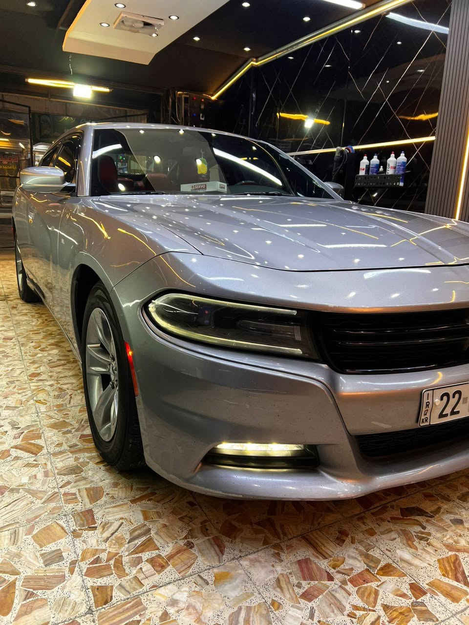 السلام عليكم.
جارجر. خليجي مكفولة من الصبغ والتبديل والايرباكات سليمة . بيها فقط بارد اقل الشبر. بخشم الجاملغ الامامي الايمن. السيارة بعدها بحالة الوكالة. بالكارتون.. وممشتغلة ع خط.
السعر ٢٢٢ وبيها مجال. ماشية ٧٤ الف. مكانها بغداد.. رقم السيارة اربيل بأسمي. ***********.
