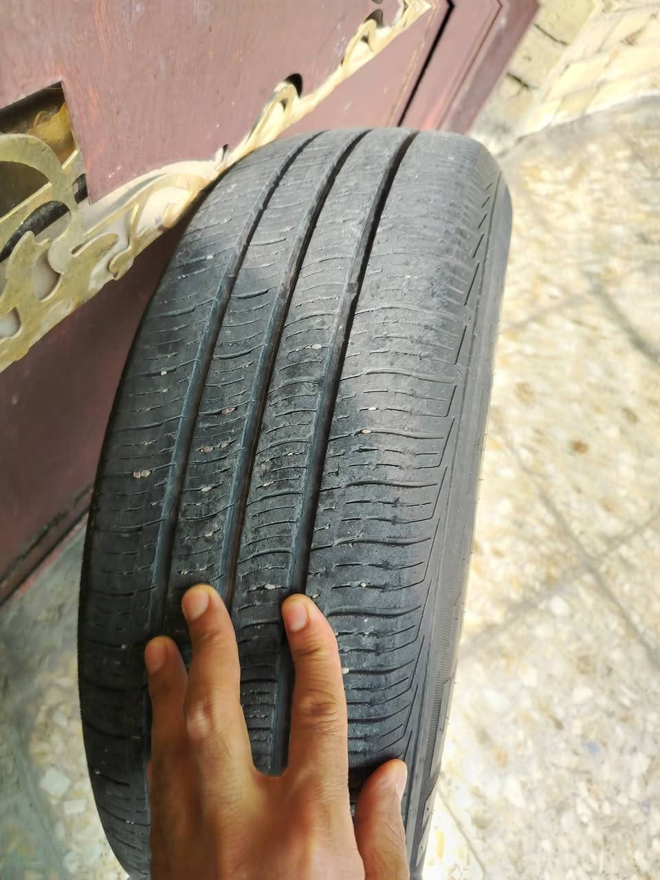 سلام عليكم زوج نكسن عالي نضاف للبيع ماكني حي العامل ***********
