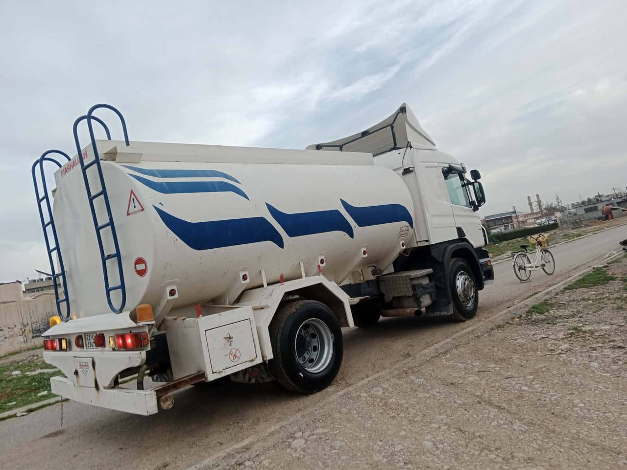 سکانیا 2010 گیر توماتیك بدون كلج. تنكي 15000 الف سنوي جديد تحويل مباشر مكان اربيل سعر325$ رقم تلفون ***********..../***********
