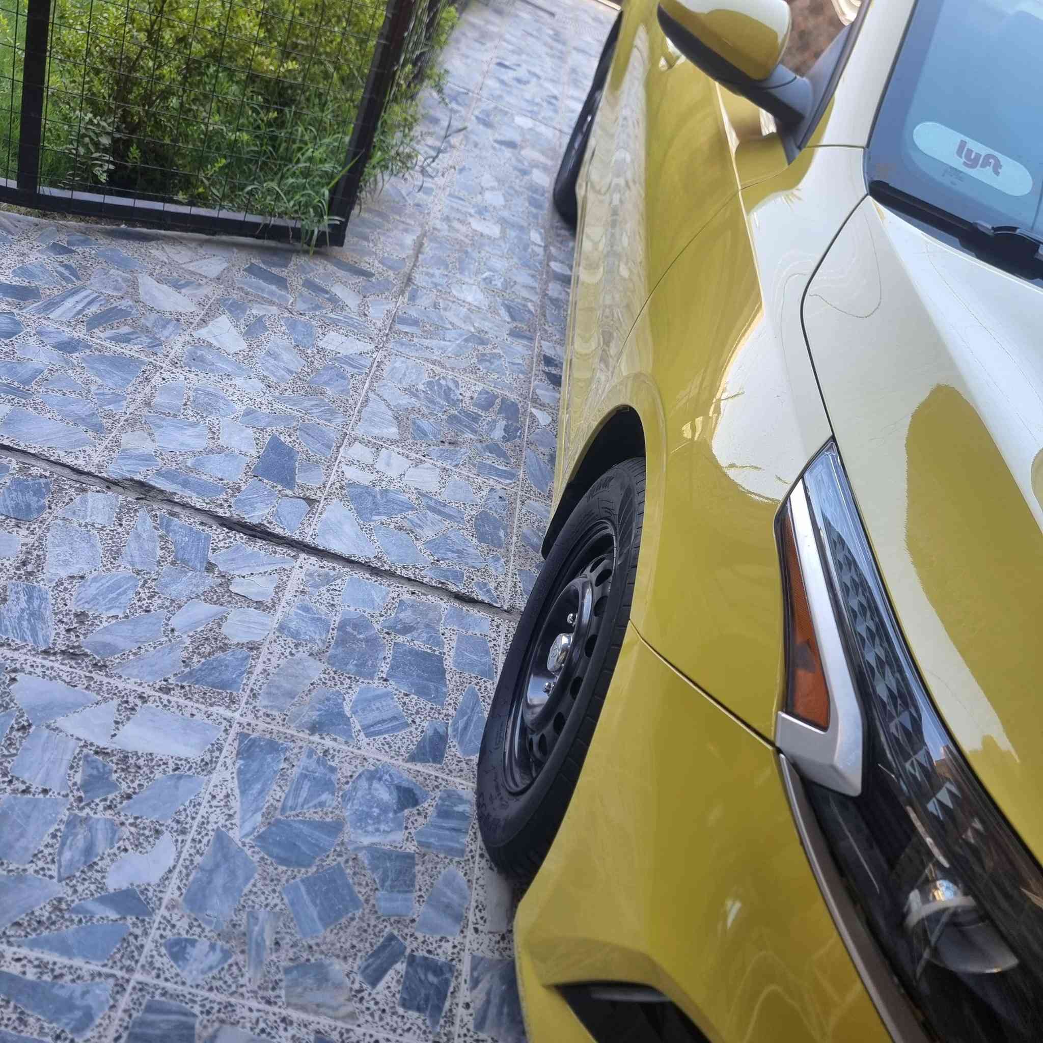 كي 40 24 سياره 143 وبيها مجال ***********
