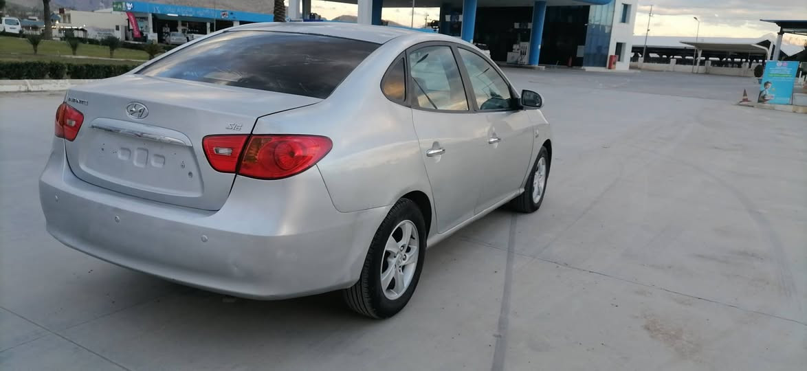 ئاڤانتی مۆدیل2007 فوولە بەس سلایت نیە کوشن جڵد و هیتەر  ئاوێنە شەفت حاسە  سوکان ڤۆلیۆم تەبرید شاشە کەڤەر گۆڕاونیە لێدرانی نیە خایسی نیە سەقفی بێ بۆیاغە چوار تایەو ویلی تازە  بێ مەسرەفە سحری 47گەڵا  شوێن حاجیاوا ***********
