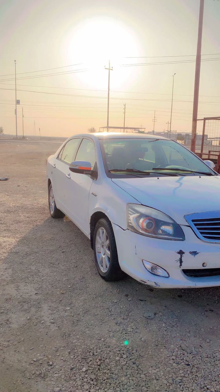 السلام عليكم جيلي موبل موديل 2012 كير عادي كفاله من الضربه والصبغ سياره كير محرك 
حداده تايرات ما ناقصها شي رقم بصره 
السعر ٣٠ الاتصال ***********
