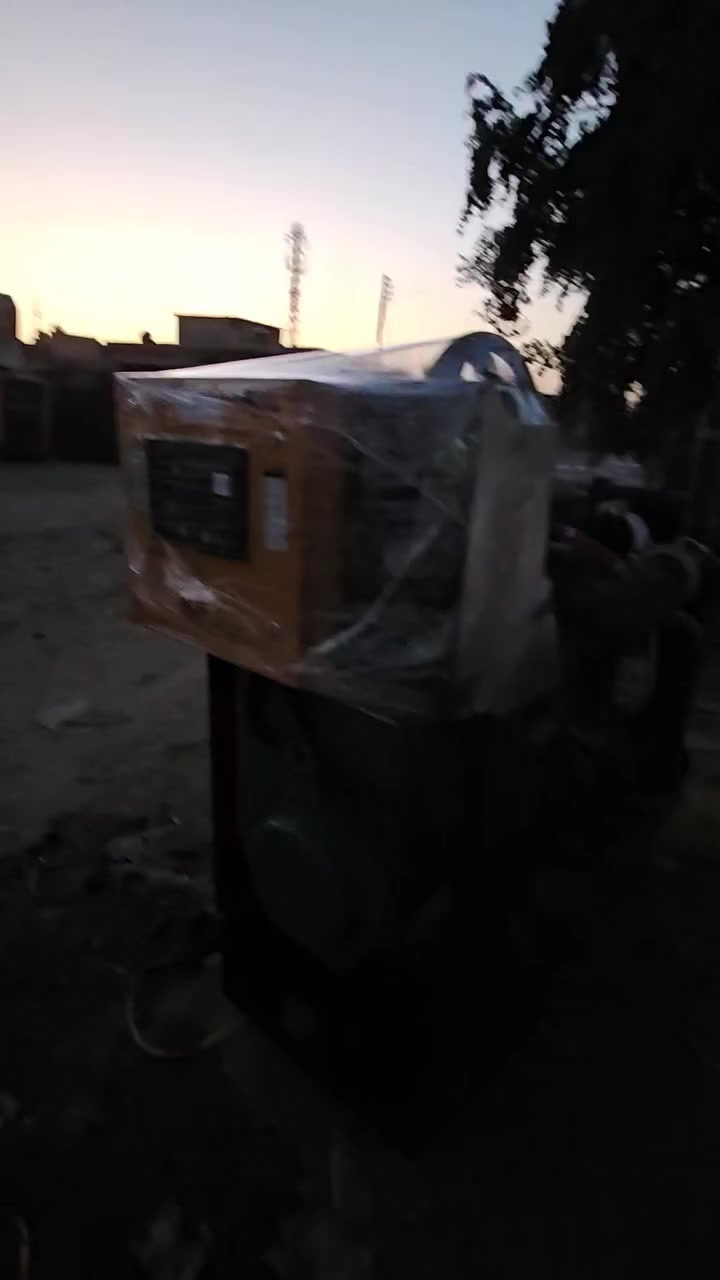 تبارك الله ......... السعر 38 ورقة 
مولد نوع كمنز 102.Cummins 
4 سلندر سوبر .. Soper  بلادي 
فحص مقطع فيديو وضمان . 
60KVa توليد ستامفورد مكفول 
راديتر كبير .  . شاشة نظام حماية 
واتو تشغيل ... 
مقطع على الحمل 
متوفر ... 
مولد مناسب للبيوت
 للمحلات التجارية 
متوفر كاتم وشاصي. السعر 38 💲
كادر الاصدقاء يرحب بكم 
صيانة ... موقعية وبمرآبنا الخاص . 
*********** وبيع .. المولدات
