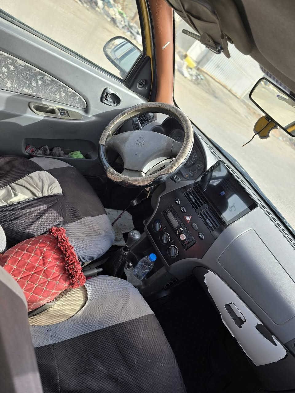 سلام طيبه موديل 2016 مكينه وكير خير من الله حداديه 80 % سنويه حد 2027 بيه ضربه جاملغ خلفي فقط تبريد شغال فقط دكمه عاطله شاشه تخم تايرات السعر 30 وبيه مجال بسيط حك الجيه مكان بابل قرب سيطرة اثار ***********
