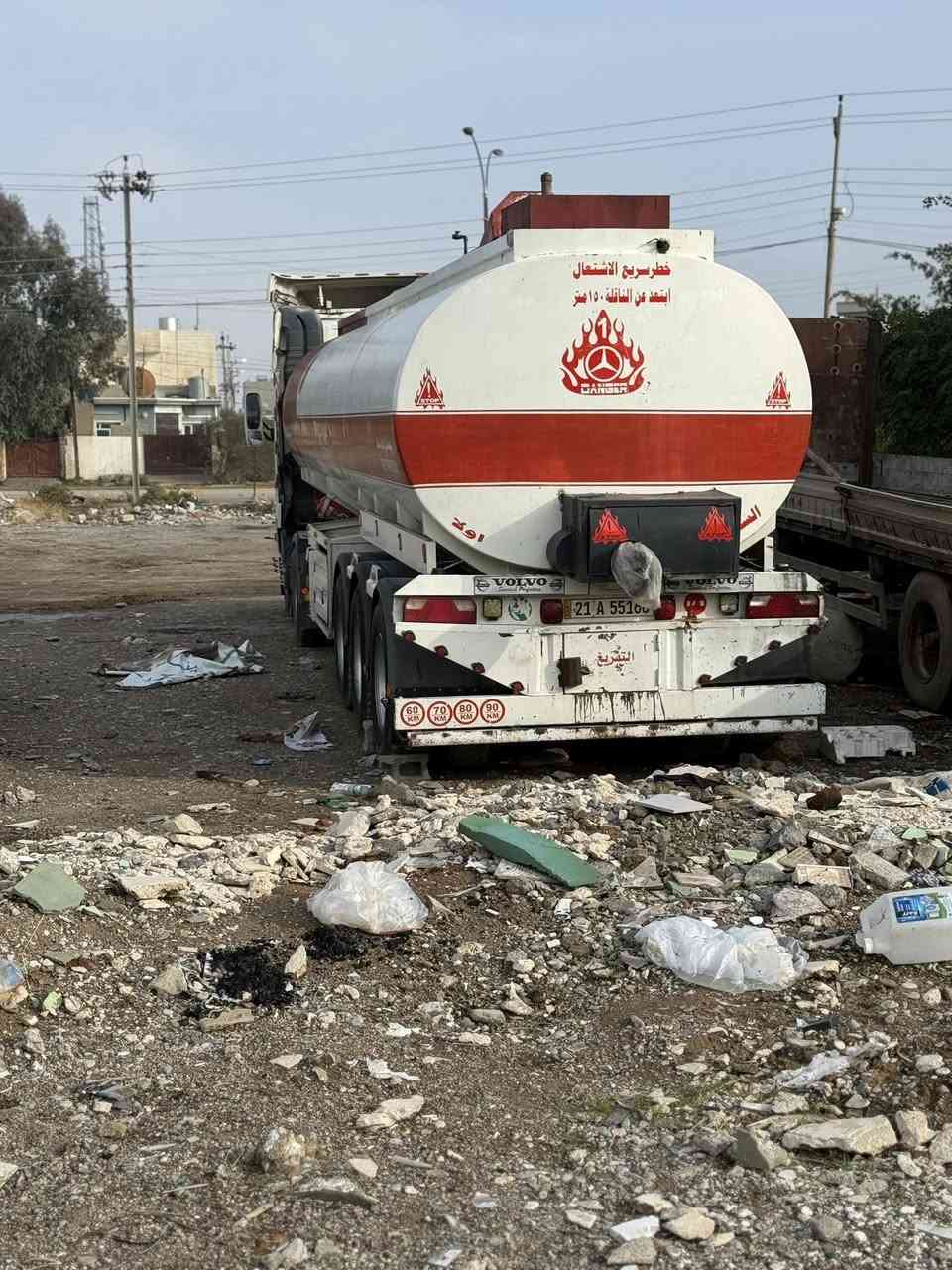 سلام عليكم اخوان فالفو للبيع موديل2001 حجم المحرك 420سياره كامله من جوه الشغل جيبيس جديد طوناج جديد منضومه بويلر كامل بريمز كهربائي  بيه كاك ابو السته سياره ع ايدي ونضيفه حيل تخم تاير جواه سنويته لل 29 شرط محرك وكير ونجكتر اتصل ع رقم غير متواجد***********
