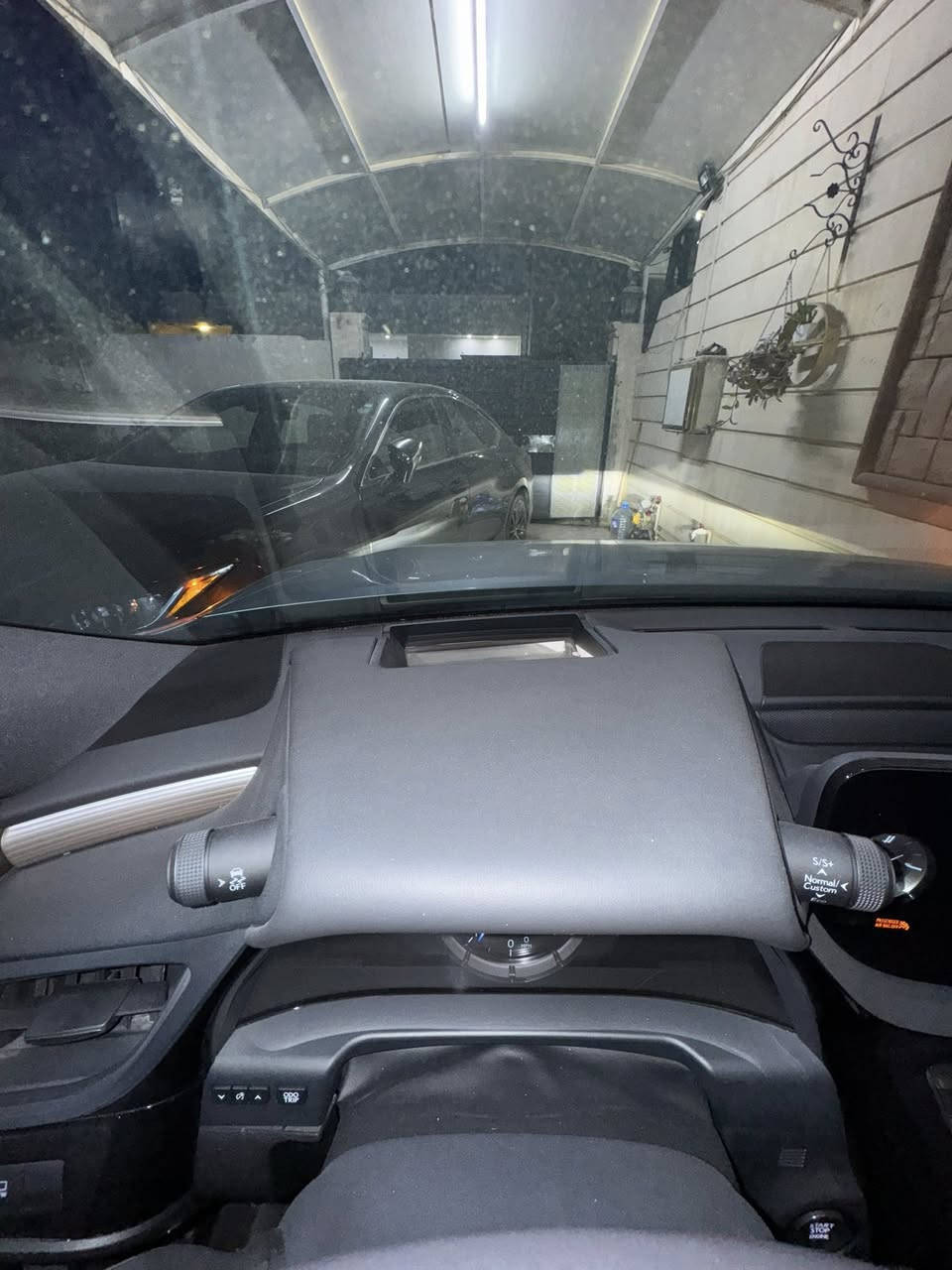 Lexus es350 F SPORT 2024
السلام عليكم 
لكزس es350
V6
فول مواصفات اعلى فئة بلF sport 
داتا شو 
كامرة 360ْ
بردة خلفية 
سستم صوت mark levinson
حادث جاملخ امامي يمين ويسار و بنيد بدون ايرباك بدون شواصي مصلح تصليح درجة اولى كلها بلادي 
باقي المواصفات معروفة ما اطولها عليكم 
مكان السيارة كركوك 
السيارة رقم كاتي تترقم شمالي دهوك اربيل سليمانية حلبجة 
***********
