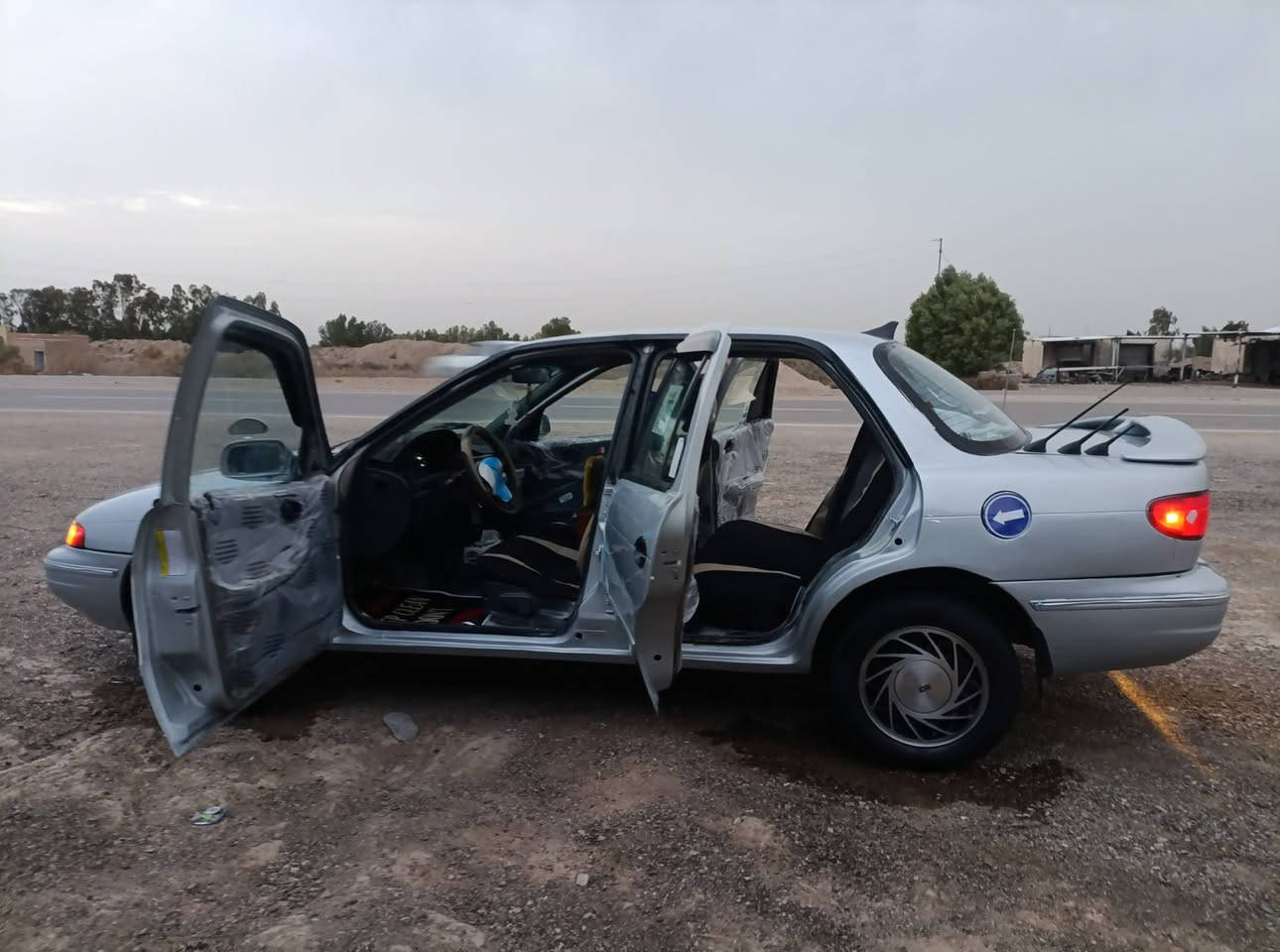 السلام عليكم للبيع كيا سيفيا موديل 93 رقم بغداد دولي مشروع وطني مصبوغه عام للجماليه مقفوله كفاله عامه من الضربه والقص اوتوماتيك مكينه مفتوح كهربائيات كلها شغاله سياره جديده حلوه مال جناي خياس ما بيها تخم تاير داخل نظيف صدر جديد السعر 37وبيها مجال العنوان بابل الشوملي الاستفسار على هذا الرقم ***********
