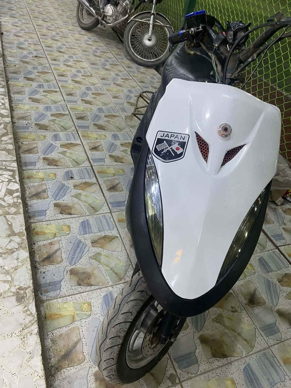 السلام عليكم 
ماكس عدله مال لعب 
مكينه 49بلاديه مامفتوحه 
شلعه ومعدل تشك الكاع السعر 400
مكاني حله لنيل القديم ***********
