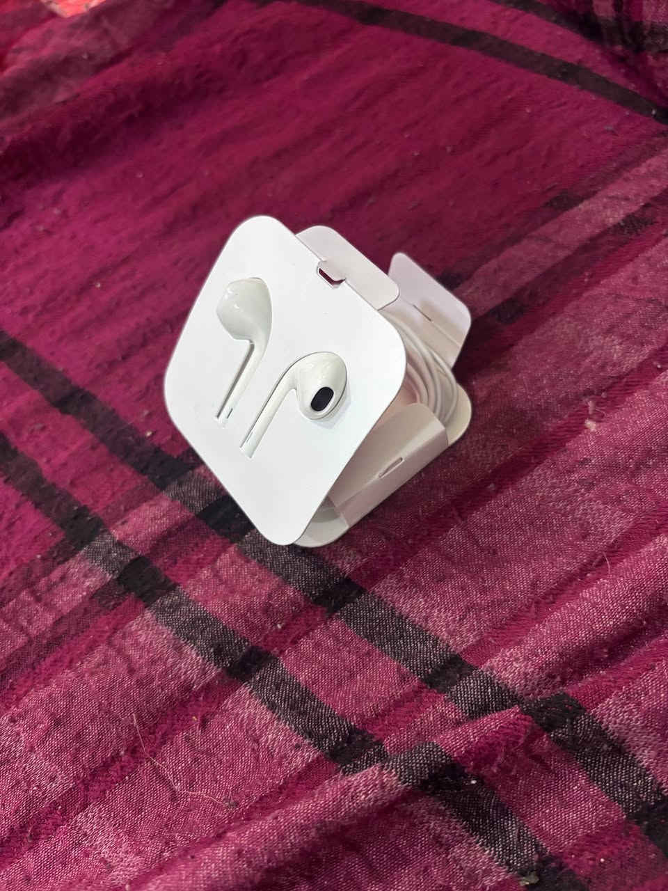 شباب عندي سماعات كيبل ايفون اصليه شرط بالكارتونه
 واريد ابيعها
سعرها ١٥ مع التوصيل
مكاني بغداد الدوره


**إذا كنت صاحب هذا الإعلان وتريد حذفه لأي سبب، رجاءا أرسل رسالة إلى الدعم الفني**