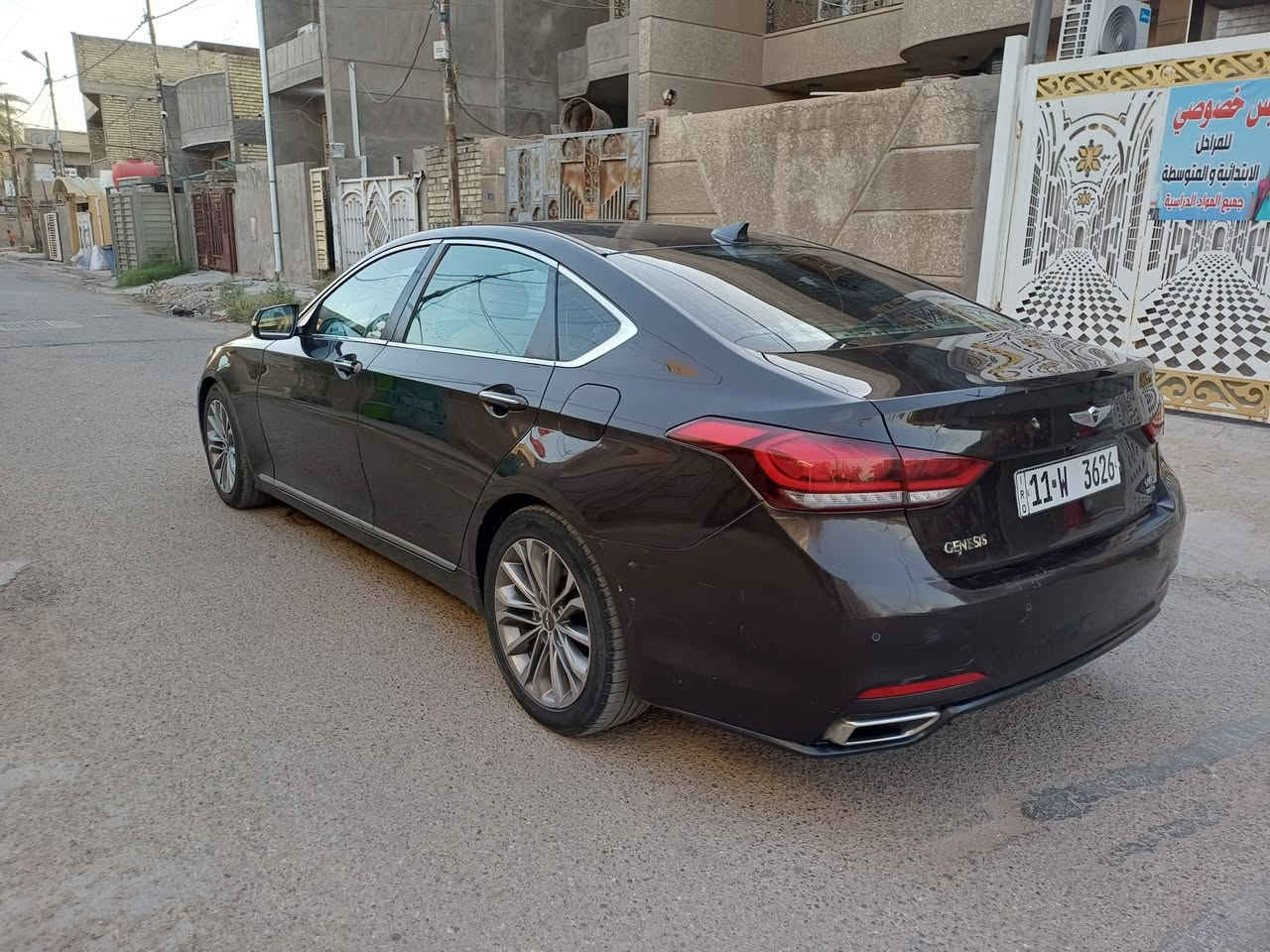 السلام عليكم اخوان للبيع هونداي جنسزز موديل 2015 رقم بغداد الدولي بسمي شرط تحويل رقم وسنويه وهزه كله جديد محرك 6 سلندر 3800 السياره بيها جاملق امامي الايمن صبغ وجاملق الخلفي الايمن بي طخه بسيطه باقيه بس على صبغ سياره نضيفه كير محرك حداديه خير من الله فول موصفات عده الفتحه السعر 120  ورقه وبيها مجال لشراي للاتصال بل رقم *********** مكان سياره بغداد
