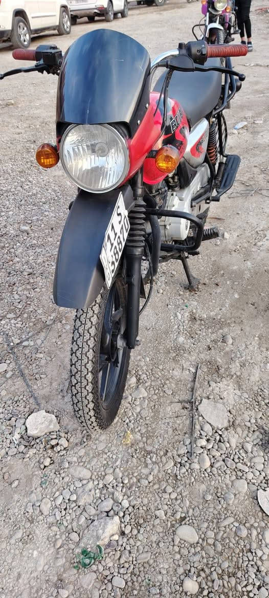 السلام عليكم بوكسر رقم بغداد النكليزي موديل ٢٣ دراجه حلوه ونضيفه مكينته خير من الله كهربائيات كلها شغاله شرط التحويل السعر 2250 مكاني بغداد الدرفلة ***********
