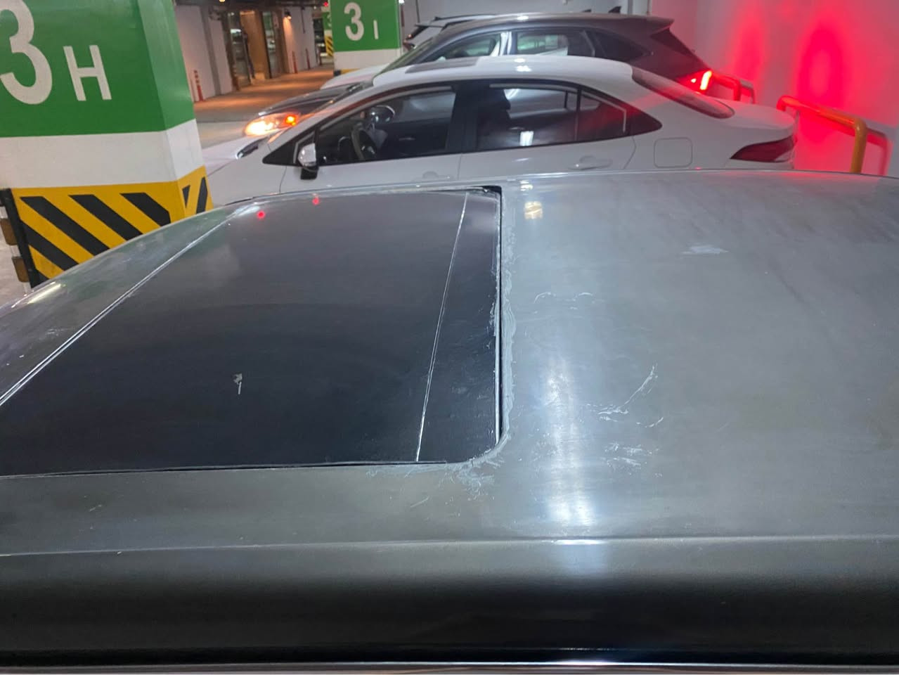 سلام عليكم مارسدس موديل 1987 رقم ديالى  هزه جديده رقم إنكليزي حاله سياره نظيفه معمره تبريد شغال كشنات جلد فتحه شغال كيجات بانزين حماوه شغال يراد ترتيبات حداديه صدر سياره مال جناي سعر مناسب عنوان الحارثيه انتصل او تراسلني  أجاوبك *********** بغداد, العراق
