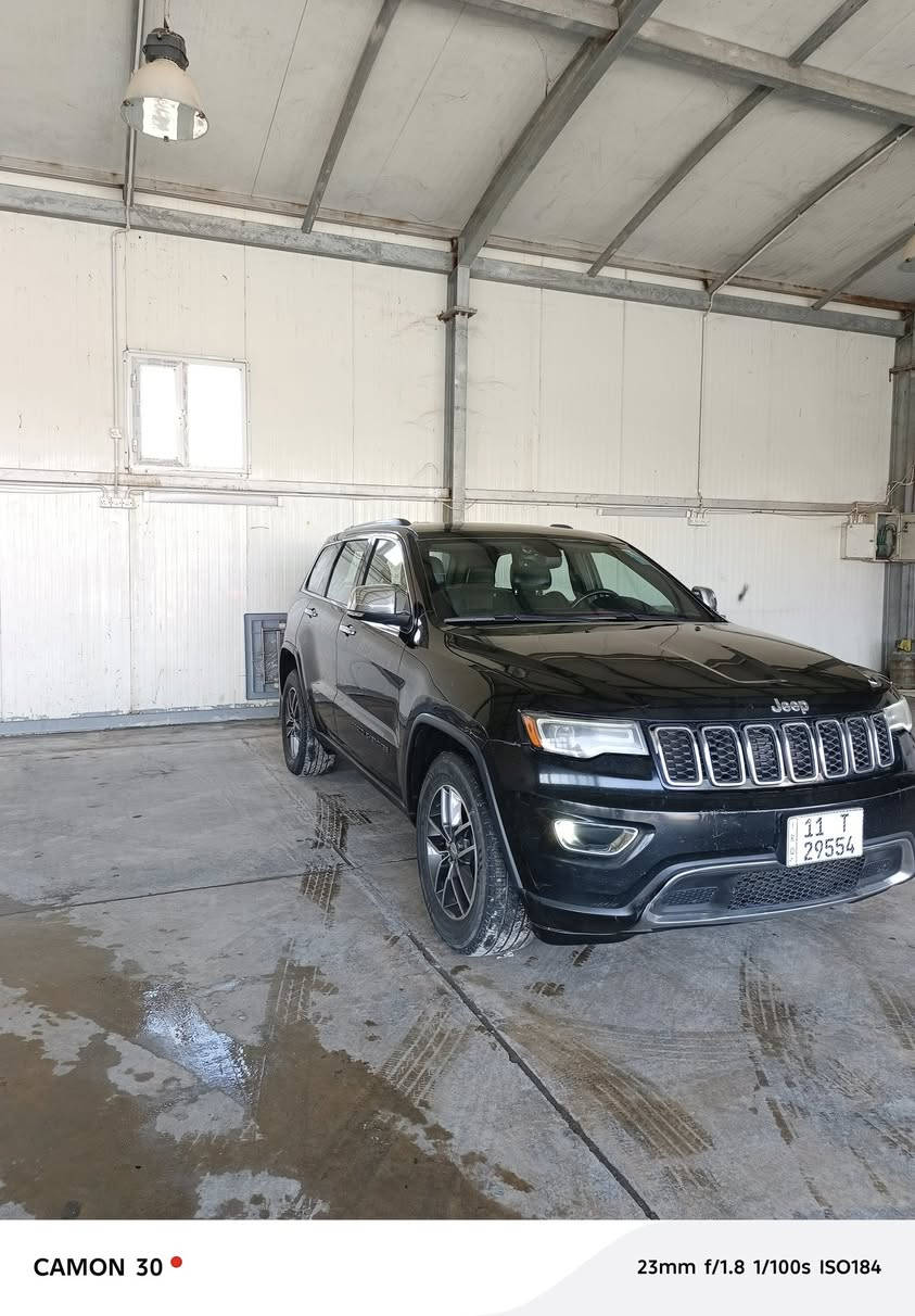 سلام عليكم للبيع جيب لاريدو موديل 17 ماشيه 190الف ضرر باب صبغ وجاملغ بارد فول مواصفات عده الفورويل والفتحه السعر 210وبيها مجال الاستفسار على هذا الرقم ***********
