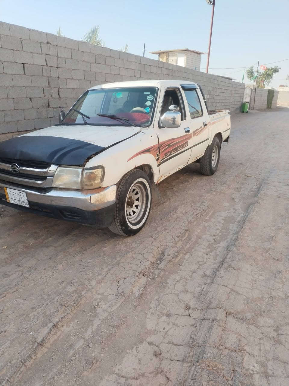 السلام  عليكم للبيع دير ٢٠٠٦ مكينه وكير خير من الله حداديه ٦٠ تحويل ثاني يوم السعر ١٩ قفل مكلف بل نشر هاذ رقم راعيه *********** عنوان ذي قار
