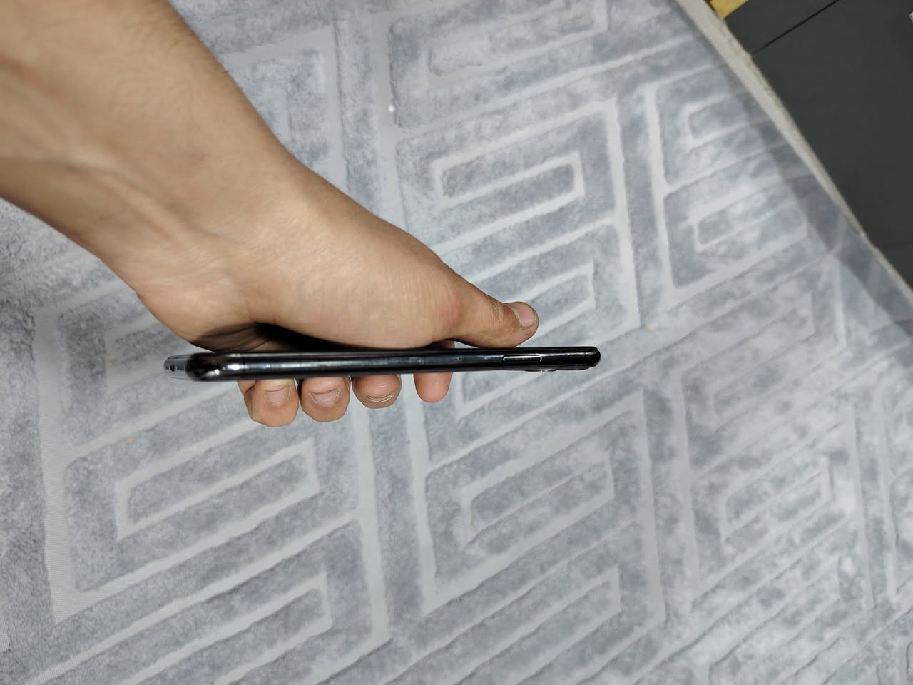 ١١ برو ماكس
ذاكرة ٢٥٦
مبدل شاشة فيس ايدي شغال
مبدل بطارية اصلية
كامل من كلشي صوت تكنيك سيمكارت لمس كلشي كامل
مابي اي عطل فقط كامرة x1وx2بيهن رجة موضح بلفيديو فالت مغناطيس اي ابو موبايلات بس يرجع مغناطيس يرجعن طبيعي ب ١٥ الف أو ١٠ آلاف
فقط جهاز بدون ملحقات
توصيل ماعندي
مكاني بغداد الدورة
رقمي ***********
سعرة ٢٤٥ الف وبي مجال حك جيتك
