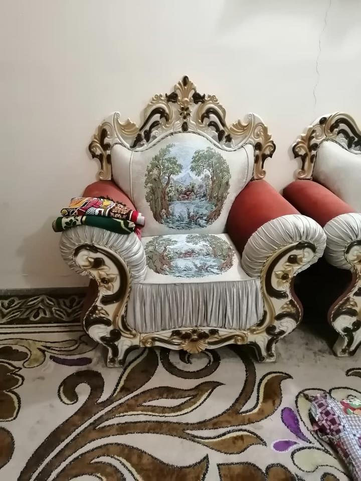 السلام عليكم للبيع تخم  مستعمل نضيف الله شاهد  الاستفسار اتصل على الرقم***********
