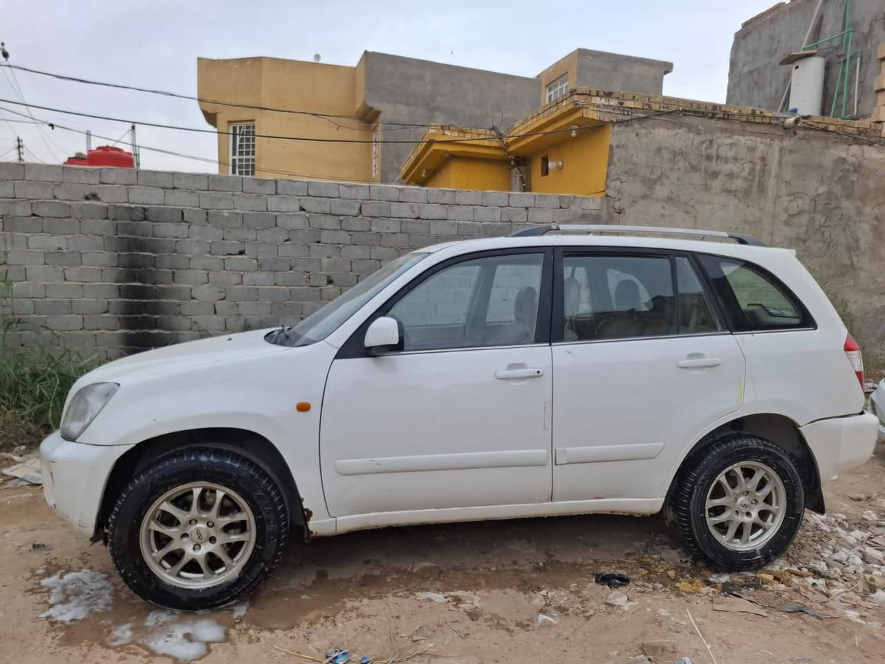 لسلام عليكم
تيكو 2012 رقم بابل انكليزي 
السياره نفس ما واضحه بالصوره والمقطع 
محرك جديد كير جديد 
تبريد تايرات جديده 
نقصها حداديه 
العنوان بابل 
السعر ب53 وبيها مجال 
رقم التواصل 
***********
غير متواجد على الفيس
