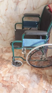 نضيفه • قابل تفاوض • راسل خاص