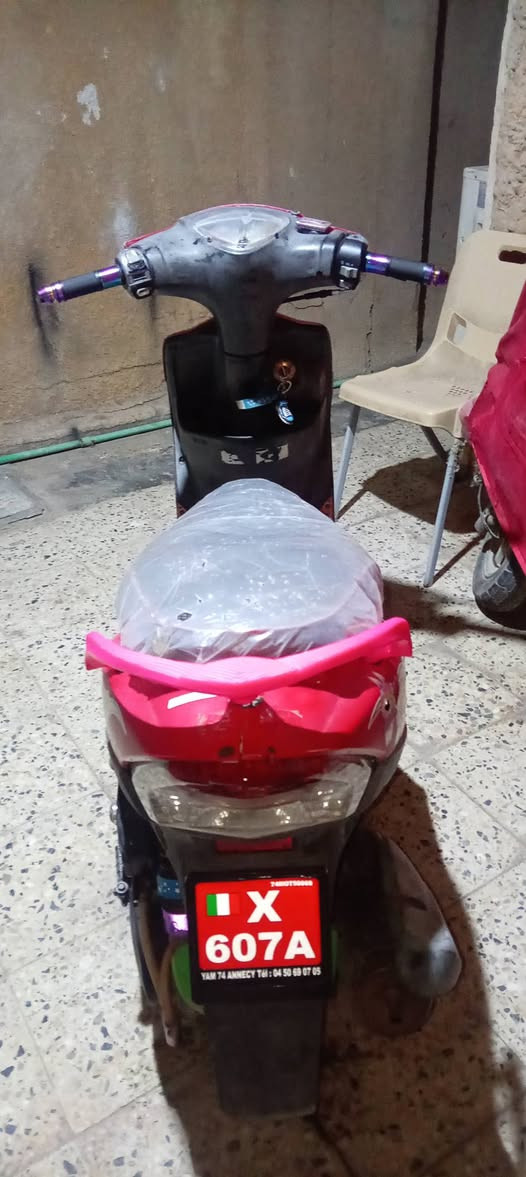 سلام عليكم لبيع دراجه ماكس عدله دراجه كفاله عامه ما مفتوح  بوشه49بلاده دراجه ختم واحد وياه مكينه كلش شغل بريكات امامي وخلفي شغال سلف55بلادي وهندرشغال كهربياته شغاله كلشي بيه شغال دراجه احلاه من بل صوره لسعر 650 وبيه مجال مكاني كوت فلاحيه و هاذ رقمي ***********🩷
