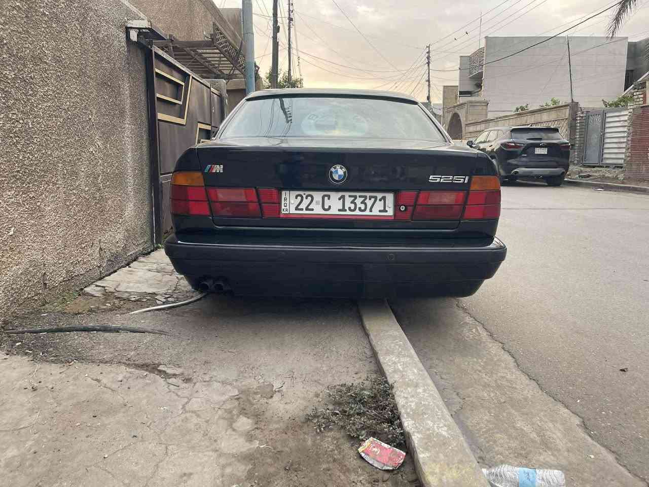السلام عليكم للبيع BMW اصل 525 وارد ياباني بدون سلايد داخل اسود جلد السياره باسمي تحويل مباشر السياره جاهزه من كل النواحي مابيها اي نقص مكاني بغداد الدوره وهاذا رقمي ***********
