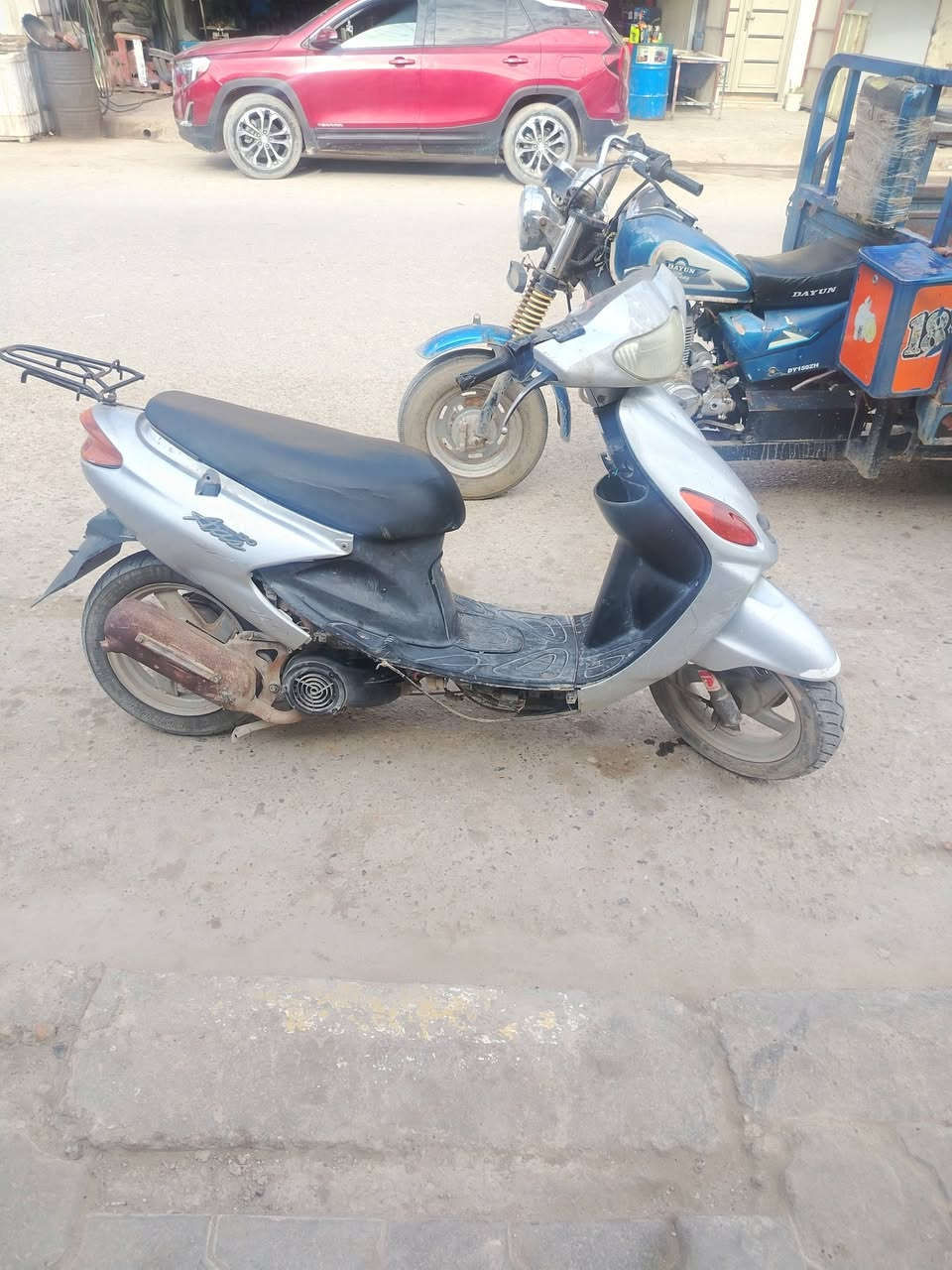 البيع دراجه الكزز  المعلومات دراجه شغاله هندر واحد نقصهه بس جوزه وصالنصه
الاتصال *********** المكان كوت الانوار
السعر 175
