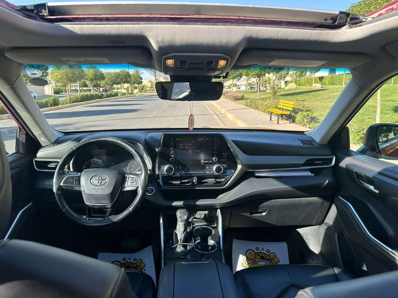 Toyota highlander XLE 2020
V6- 3.5
اللون : ماروني 
السيارة قطعتين 
ماشية 250.000
فول مواصفات :
————————————

الكاميرا الخلفية، صندوق كهربائي، التحكم على المنحدرات، مستشعر وقوف، فتحة السقف، بصمة، مثبت السرعة، نوافذ كهربائية، شاشة، مراقبة النقطة العمياء، نظام المفتاح الذكي، المصابيح الأمامية ليد، قفل مركزي للأبواب، أبل كاربلاي، التشغيل عن بعد، أندرويد أوتو، ABS، AWD، شاحن لاسلكي، كشافات ضباب، فرامل الوقوف الإلكتروني، وضع القيادة، التحكم الإلكتروني في الثبات، مثبت السرعة التكيفي، تبريد خلفي، زر التشغيل 

العنوان : اربيل 
التواصل : *********** - ***********
